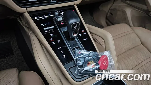 Porsche Cayenne 2020 — фото 9