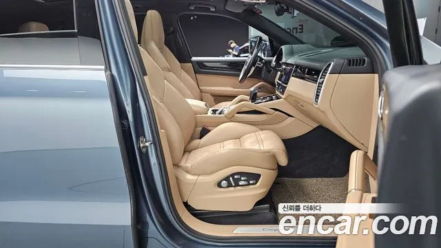 Porsche Cayenne 2020 — фото 11