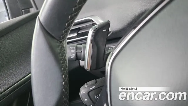 Peugeot 5008 2022 — фото 18