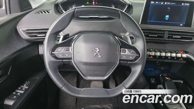 Peugeot 5008 2022 — фото 23