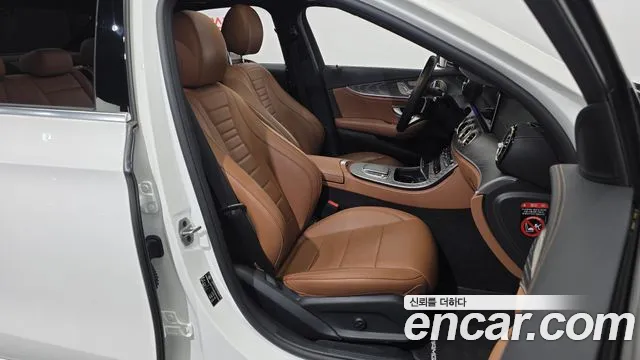 Mercedes-Benz E-Class 2021 — фото 16