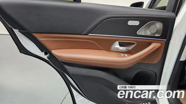 Mercedes-Benz GLE-Class 2025 — фото 15