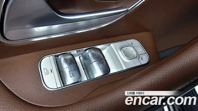 Mercedes-Benz GLE-Class 2025 — фото 29