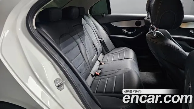 Mercedes-Benz C-Class 2017 — фото 11