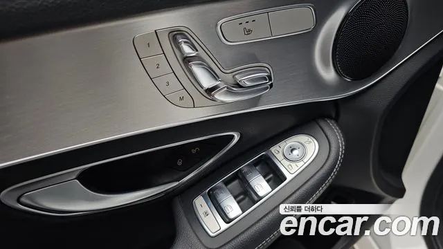 Mercedes-Benz C-Class 2017 — фото 19