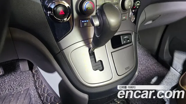 Hyundai Starex 2014 — фото 9