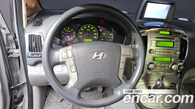 Hyundai Starex 2014 — фото 12
