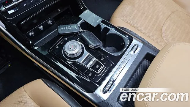 Kia Canival 2023 — фото 12