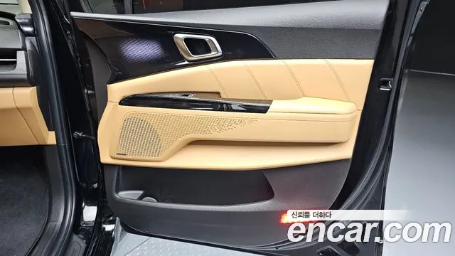 Kia Canival 2023 — фото 15