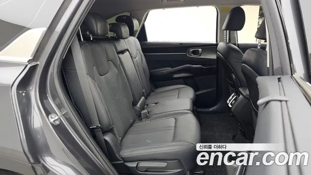 Kia Sorento 2023 — фото 12
