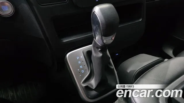 Hyundai Staria 2022 — фото 12