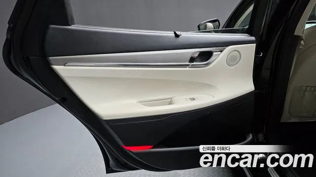 Hyundai Grandeur 2023 — фото 15