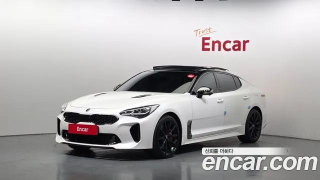 Kia Stinger 2021 — фото 1