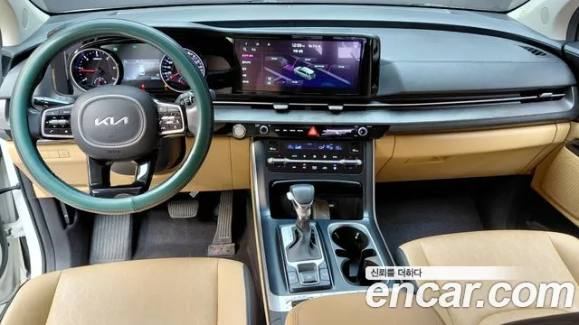 Kia Canival 2023 — фото 10