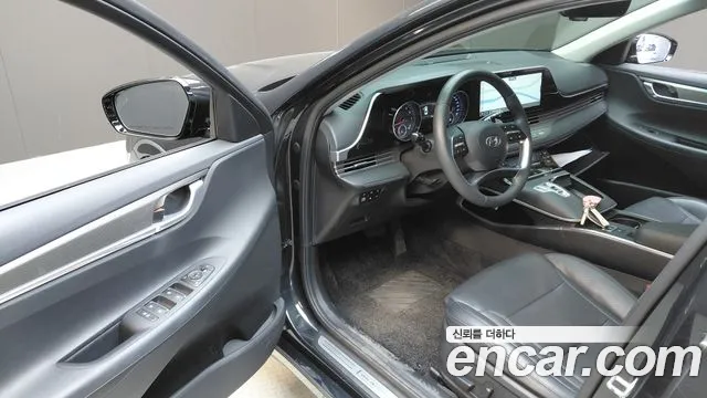 Hyundai Grandeur 2022 — фото 13