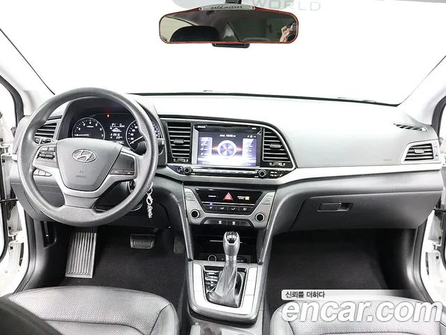 Hyundai AVANTE 2016 — фото 15
