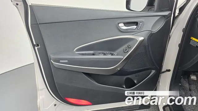 Hyundai Santafe 2016 — фото 14