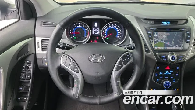 Hyundai AVANTE 2015 — фото 19