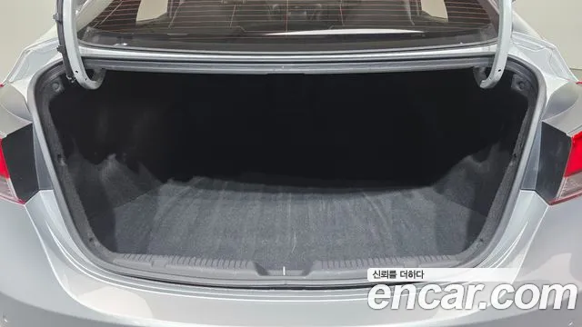 Hyundai AVANTE 2015 — фото 27