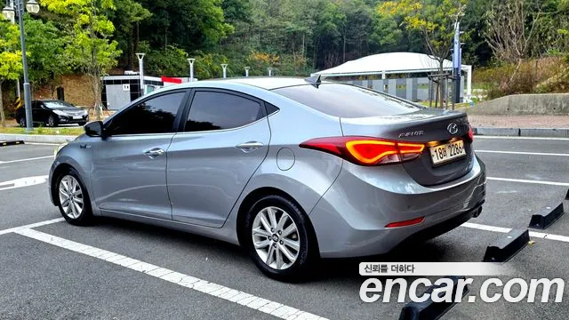 Hyundai AVANTE 2015 — фото 5