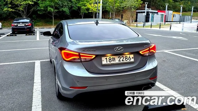 Hyundai AVANTE 2015 — фото 6