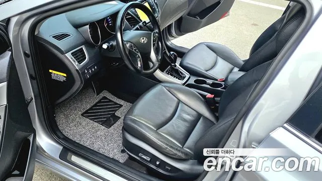 Hyundai AVANTE 2015 — фото 9
