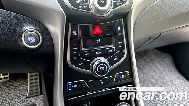 Hyundai AVANTE 2015 — фото 13