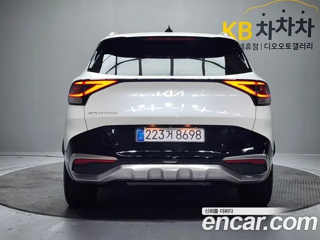 Kia Sportage 2022 — фото 3