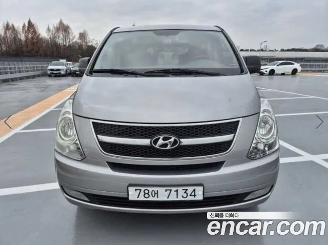 Hyundai Starex 2015 — фото 1