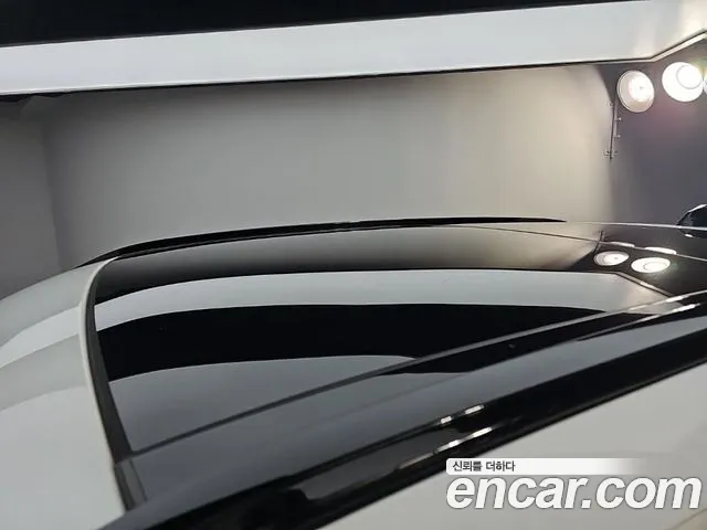 Land Rover Range Rover Velar 2019 — фото 13