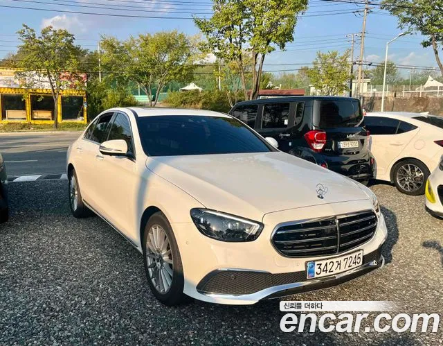 Mercedes-Benz E-Class 2023 — фото 1