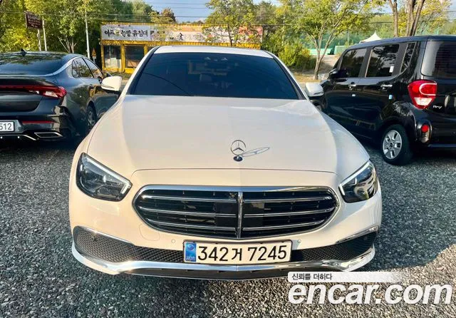 Mercedes-Benz E-Class 2023 — фото 2