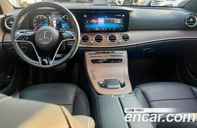 Mercedes-Benz E-Class 2023 — фото 5