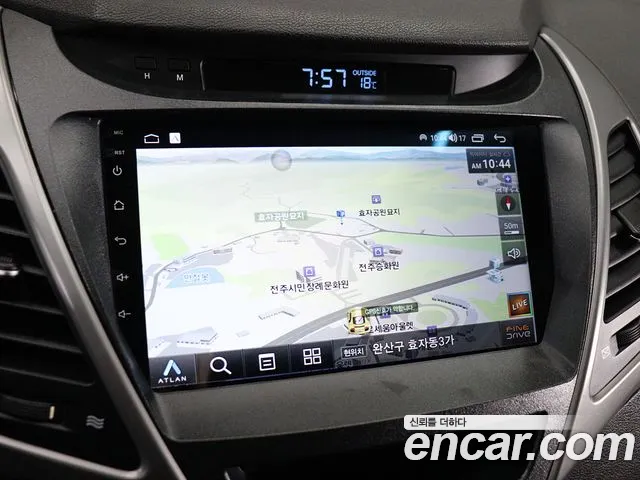 Hyundai AVANTE 2014 — фото 10