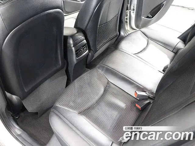 Hyundai AVANTE 2014 — фото 17