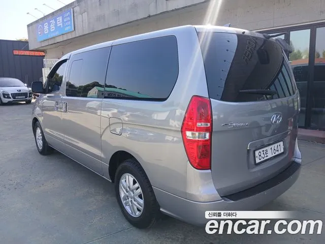 Hyundai Starex 2018 — фото 4