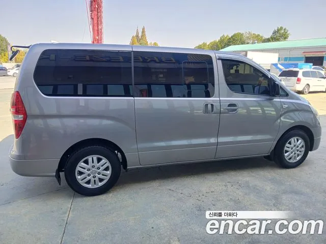Hyundai Starex 2018 — фото 5