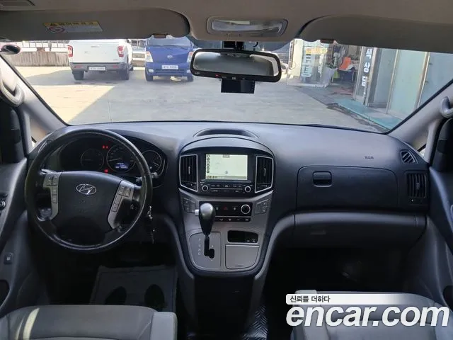Hyundai Starex 2018 — фото 8