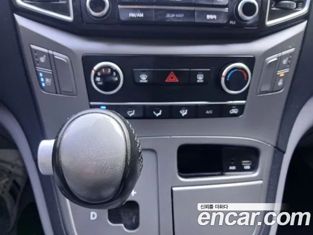 Hyundai Starex 2018 — фото 11