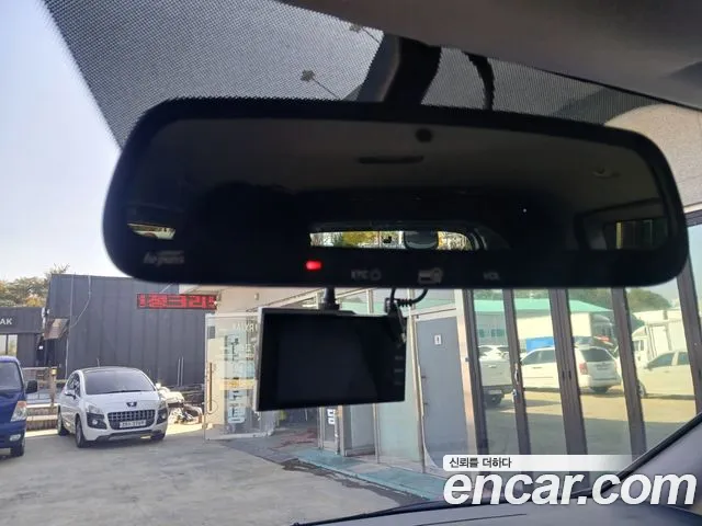 Hyundai Starex 2018 — фото 13