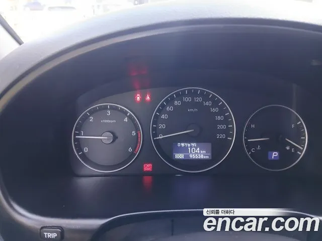 Hyundai Starex 2018 — фото 16