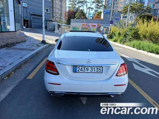 Mercedes-Benz E-Class 2018 — фото 4