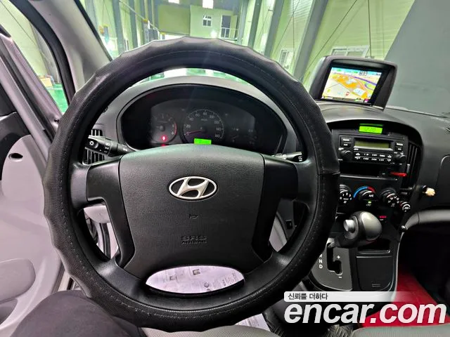 Hyundai Starex 2016 — фото 14