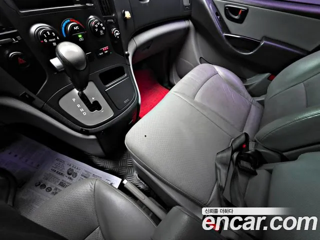 Hyundai Starex 2016 — фото 19