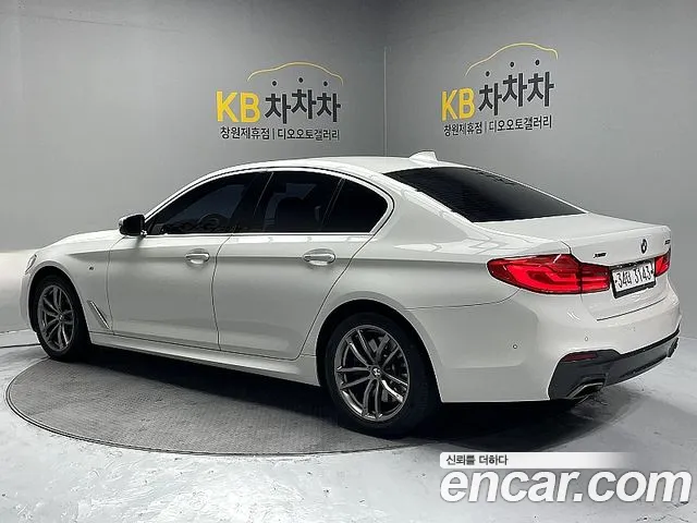 BMW 5-Series 2018 — фото 2