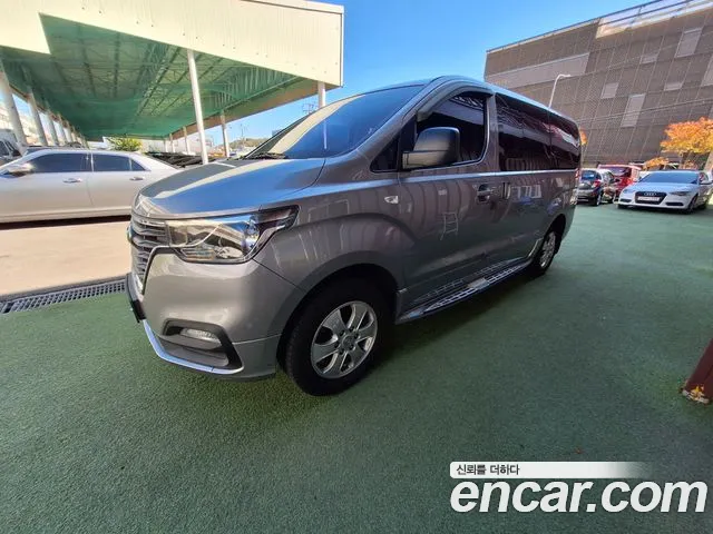 Hyundai Starex 2019 — фото 1