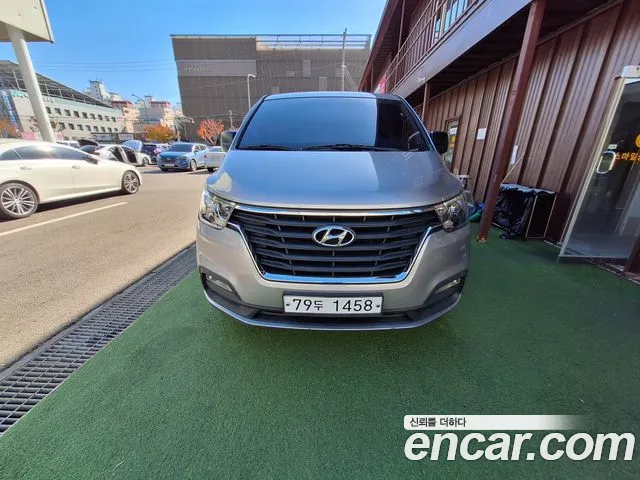 Hyundai Starex 2019 — фото 2