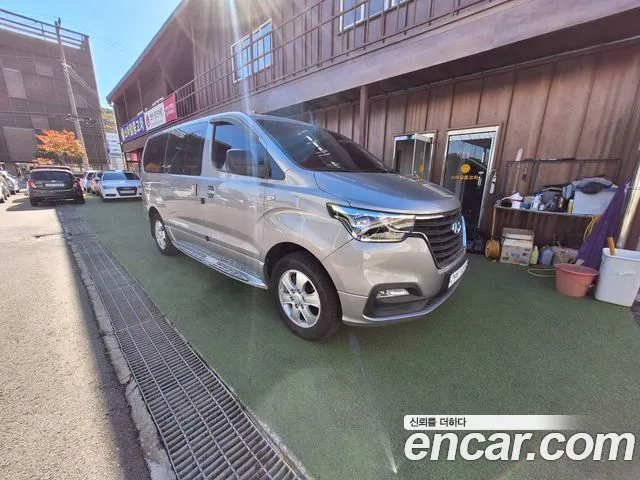 Hyundai Starex 2019 — фото 4