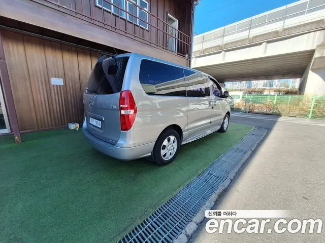 Hyundai Starex 2019 — фото 5