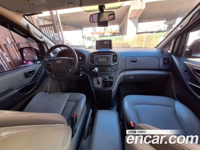 Hyundai Starex 2019 — фото 6